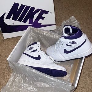 Jordan 1 Retro High Court Purple - US 5 W